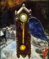 Uhr mit Blue Wing Zeitgenosse Marc Chagall